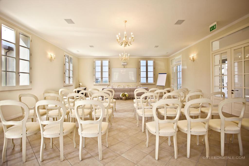 Borgo Conde Wine Resort Forli Exterior photo